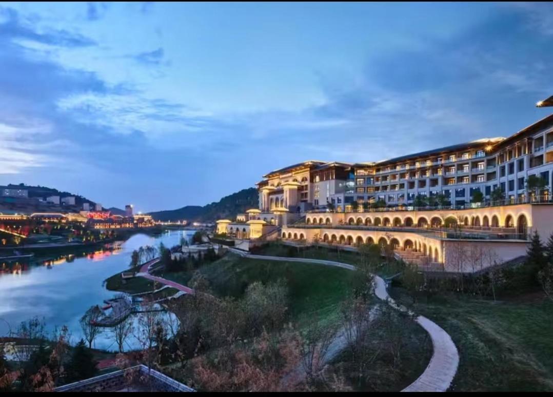 Wanda Realm Yan'An Hotel Exterior photo